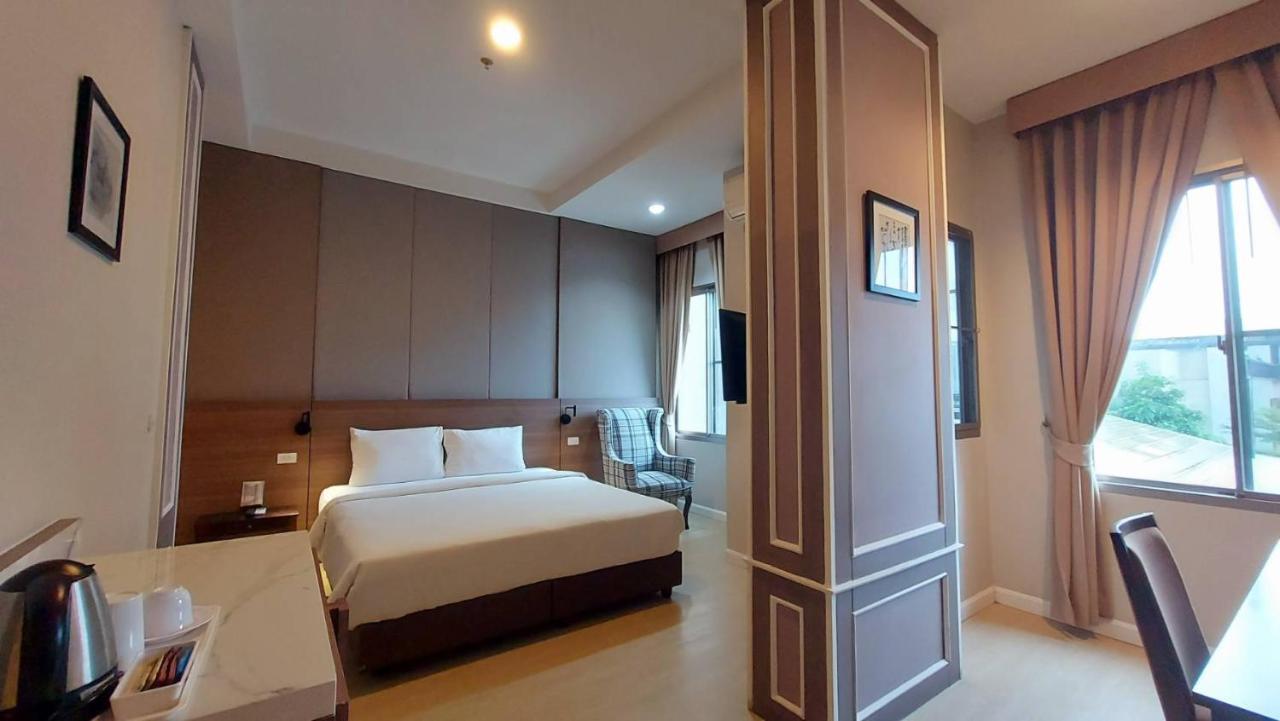 J Park Hotel - Sha Extra Plus Csonburi Kültér fotó